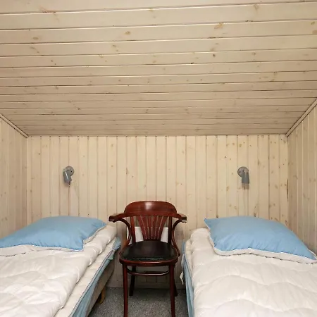 12 Person In Saltum-by Traum *