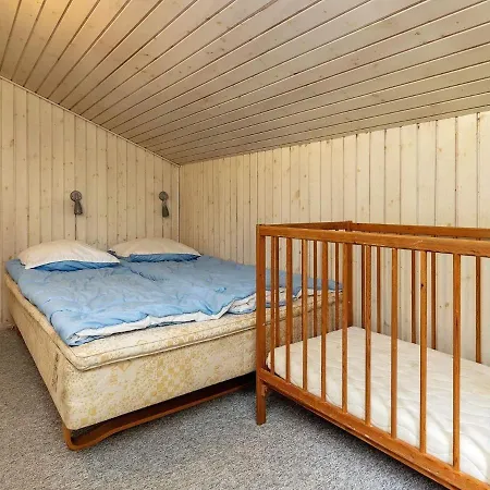 12 Person In Saltum-by Traum Saltum